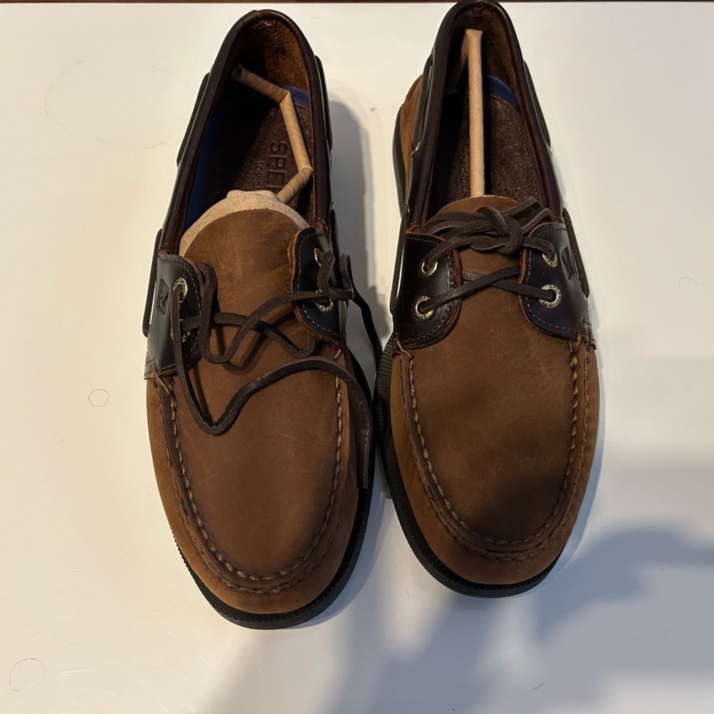 Sperry Brown Boat Shoes with Leather Laces and Moccasin Stitching